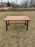 stol-piknikowy-metalowy-z-drewnem_0