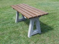 stol-rekreacyjny-betonowo--drewniany-nr-kat-144_0